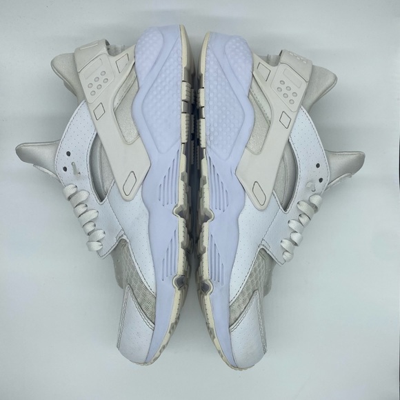 Nike Air Huarache Triple White - Picture 4 of 7
